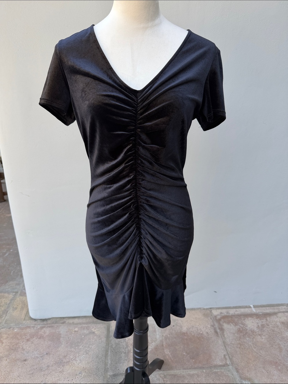 AQUA Black Velvet Ruched V-Neck Short Sleeve Mini Dress Stretch & Flare Large